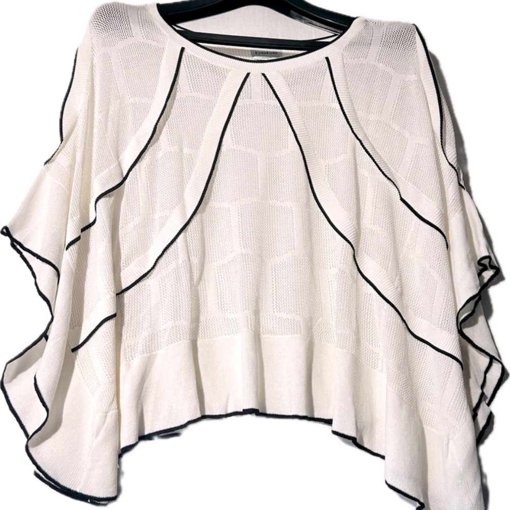 Bebe Boat neck Ruffles Hollow Out fluttered pullover shirt Size Small Petite